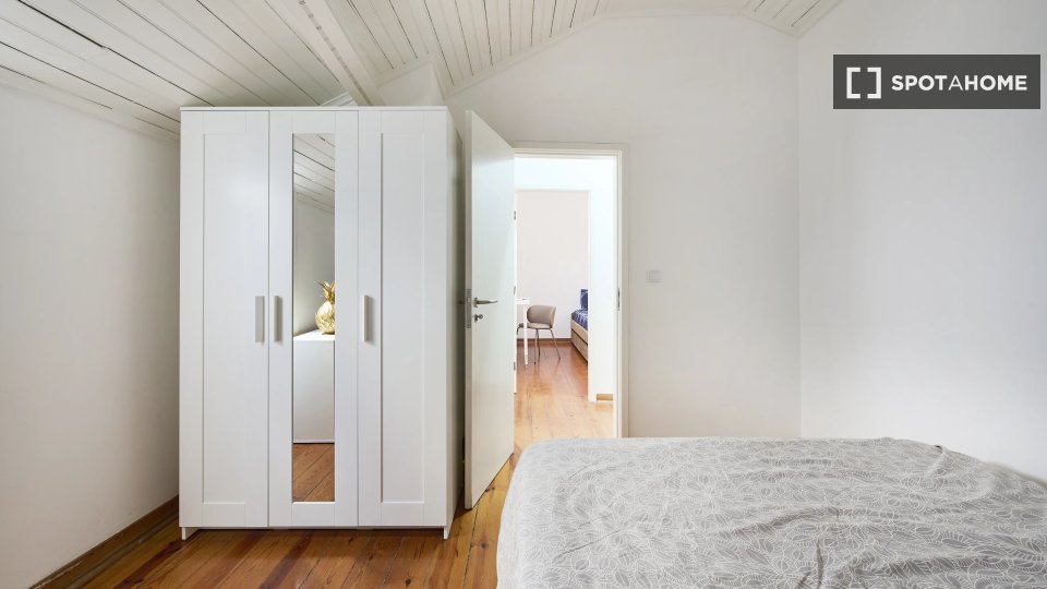 Double room Lisbon, 13 beds — photo 5