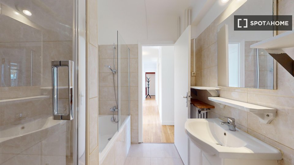 Double room Paris, 12 beds — photo 17