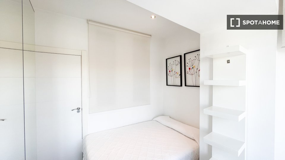 Double room Madrid, 4 beds, 60m² — photo 4