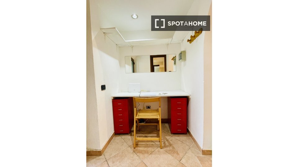 Apartment Rome, 1 bed — photo 30