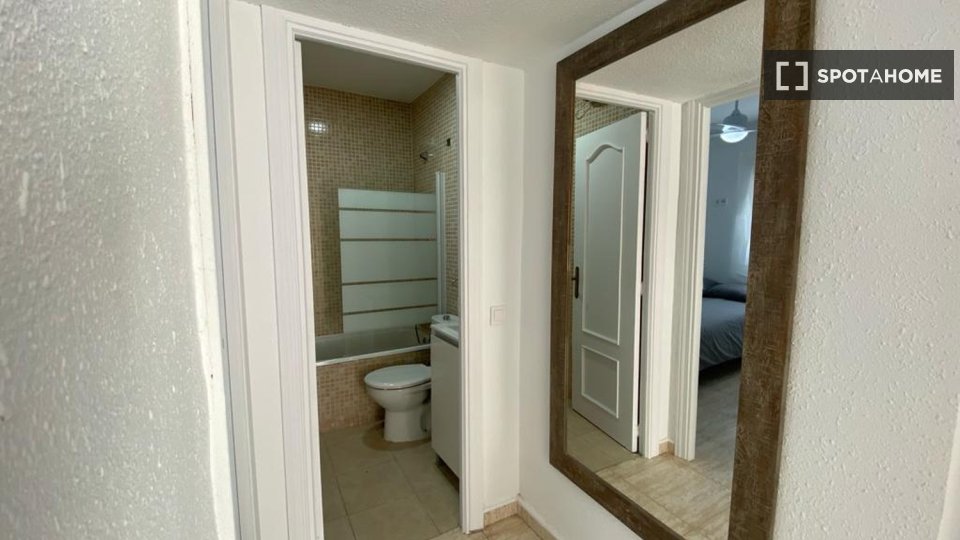 Double room Madrid, 4 beds — photo 7