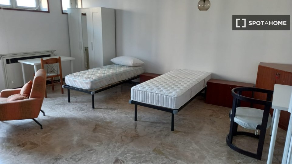 Double room Bologna, 6 beds — photo 17