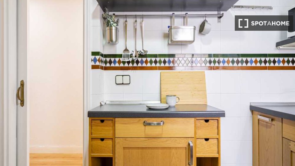 Double room Madrid, 4 beds — photo 22