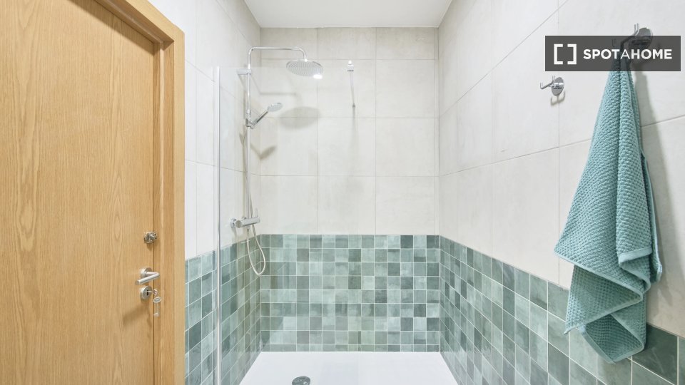 Double room Lisbon, 10 beds — photo 10