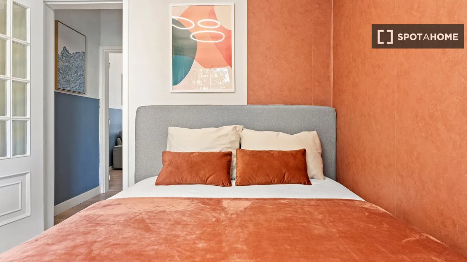 Double room Lisbon, 5 beds — photo 11