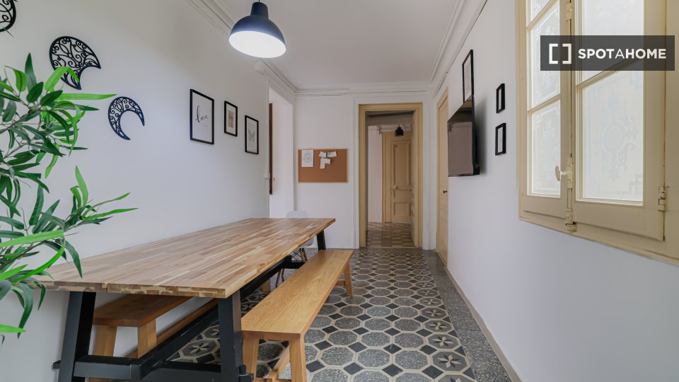 Double room Barcelona, 17 beds, 400m² — photo 18