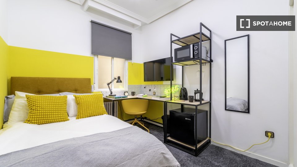 Double room Madrid, 8 beds — photo 17