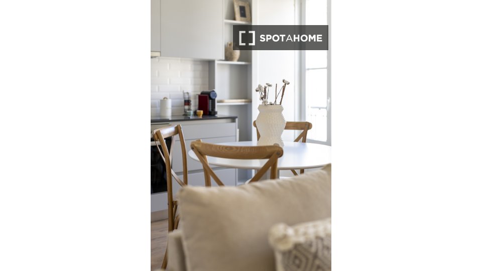 Apartment Lisbon, 1 bed — photo 4