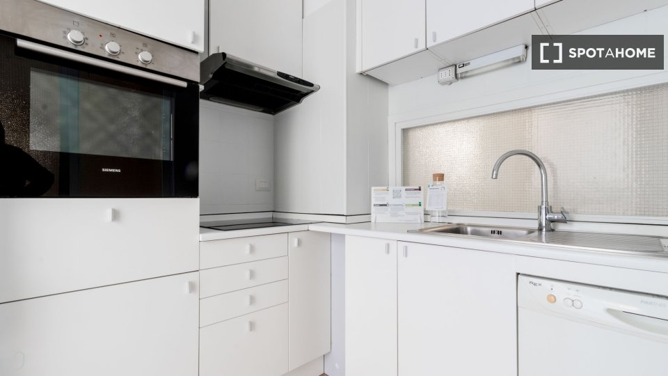 Apartment Milan, 1 bed, 65m² — photo 18