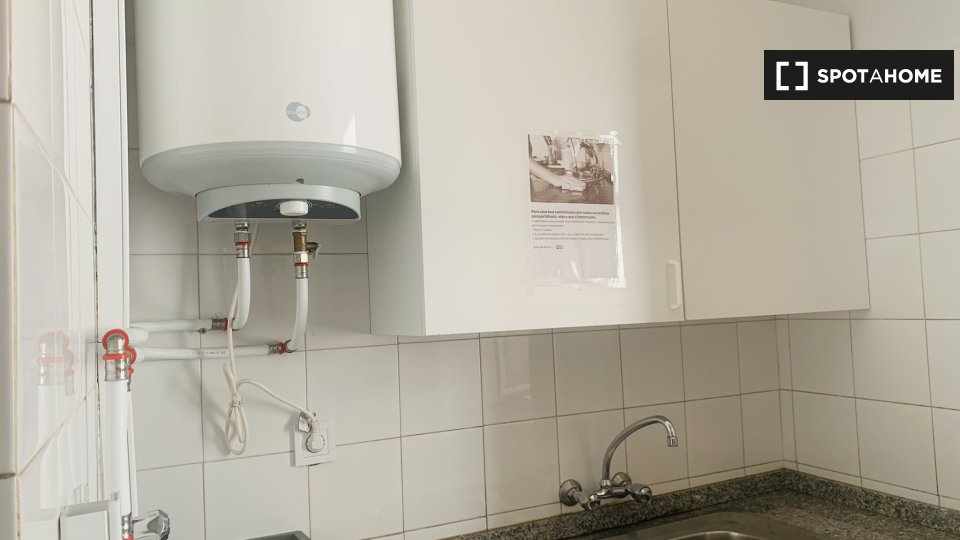 Double room Lisbon, 4 beds, 100m² — photo 12