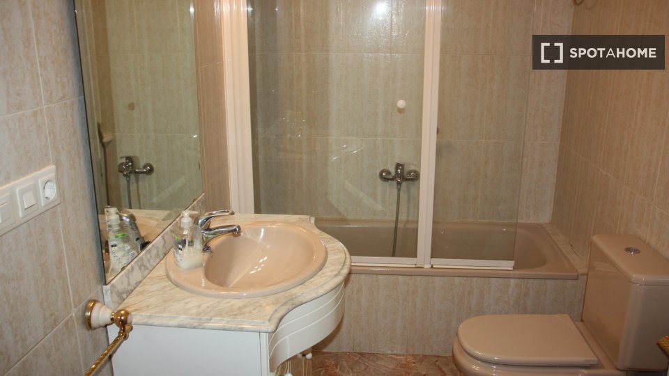 Double room Cordoba, 4 beds, 100m² — photo 3
