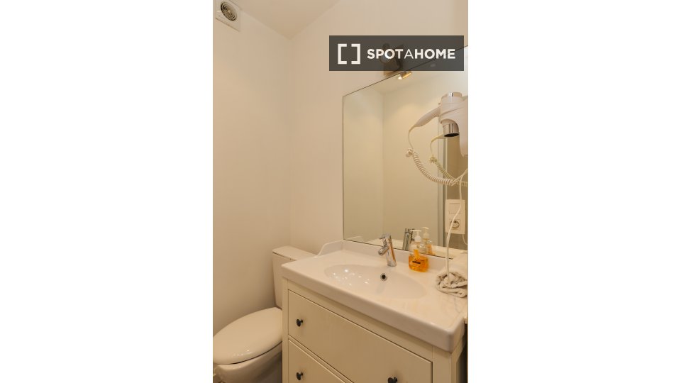 Apartment Brussels, 1 bed, 55m² — photo 3