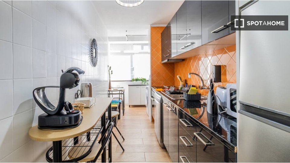 Apartment Porto, 3 beds, 140m² — photo 8
