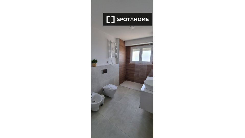 Apartment Lisbon, 2 beds, 100m² — photo 16