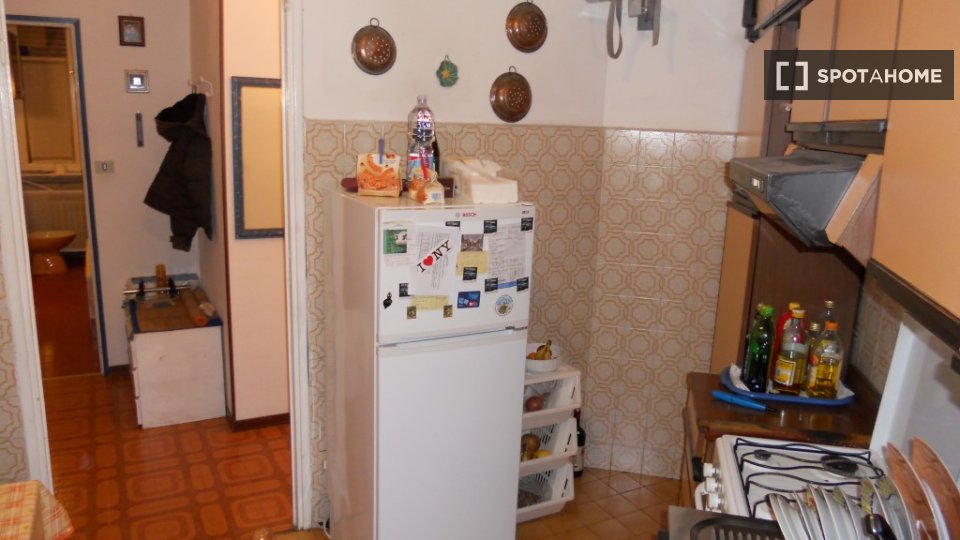 Camera in appartamento condiviso a Milano - a Milano
