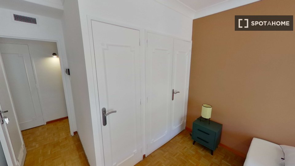 Double room Marseille, 15 beds — photo 4
