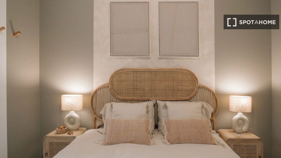 Apartment Lisbon, 1 bed — photo 1
