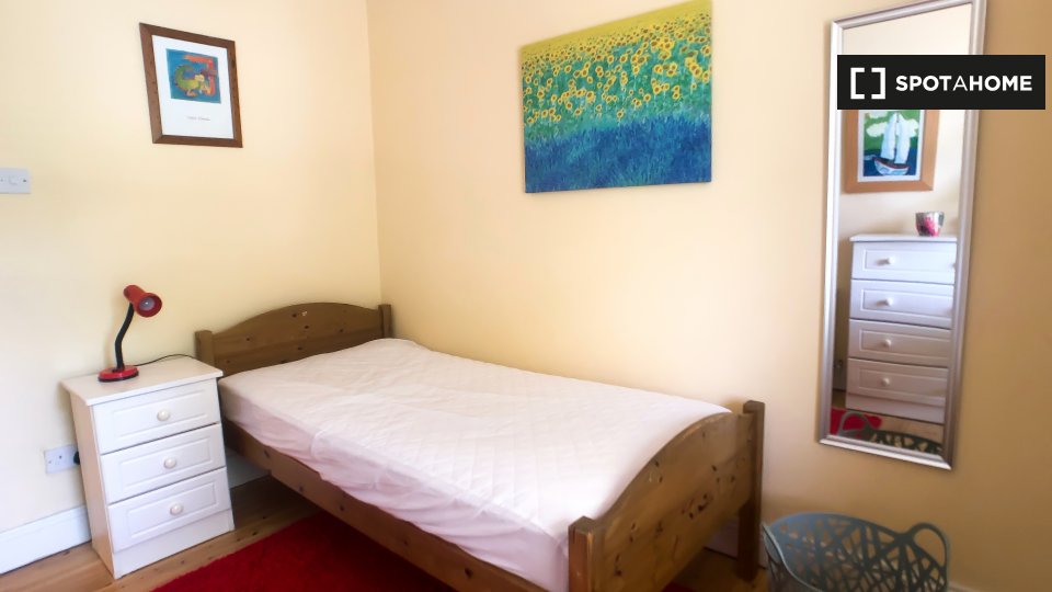 Double room Dublin, 4 beds, 80m² — photo 1