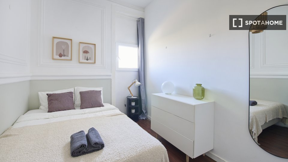 Double room Lisbon, 11 beds — photo 49