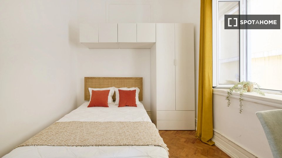 Double room Lisbon, 10 beds — photo 11