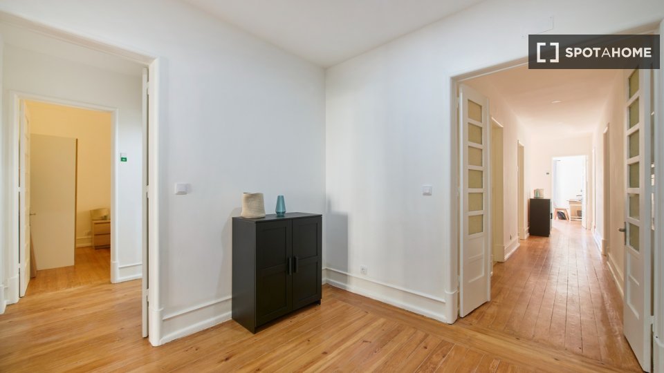 Double room Lisbon, 7 beds — photo 11