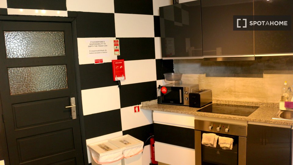Double room Porto, 6 beds, 300m² — photo 31