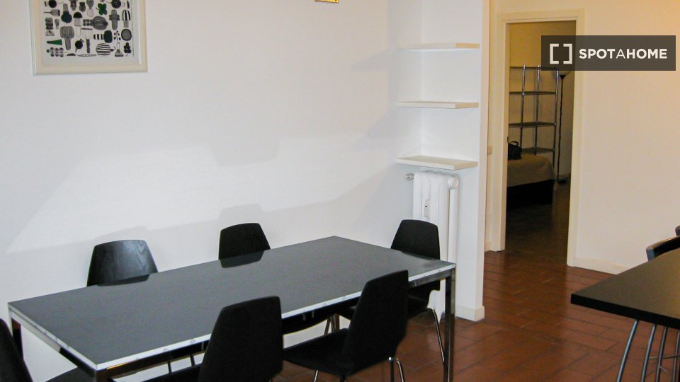 Double room Milan, 2 beds — photo 10