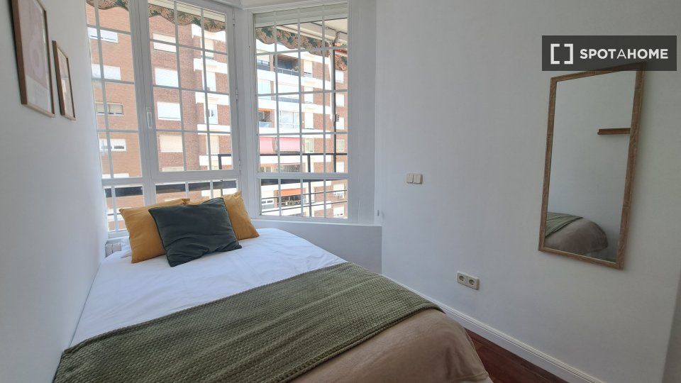 Double room Madrid, 14 beds, 200m² — photo 4