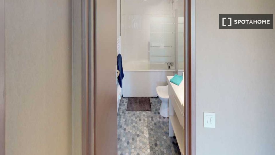 Double room Paris, 5 beds, 100m² — photo 16