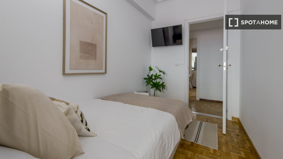 Double room Madrid, 8 beds — photo 19