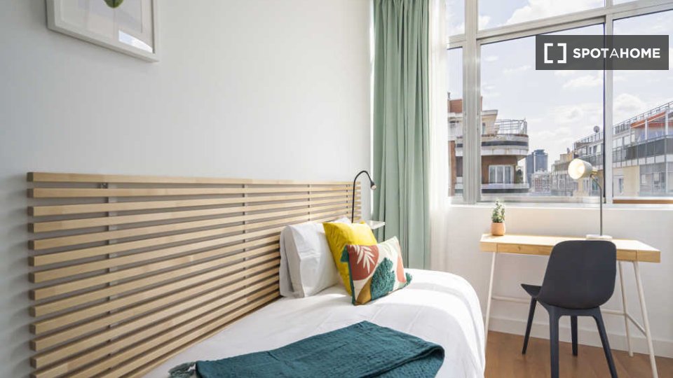 Double room Madrid, 12 beds — photo 41