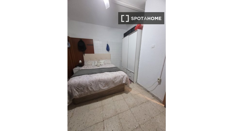 Double room Seville, 4 beds — photo 32