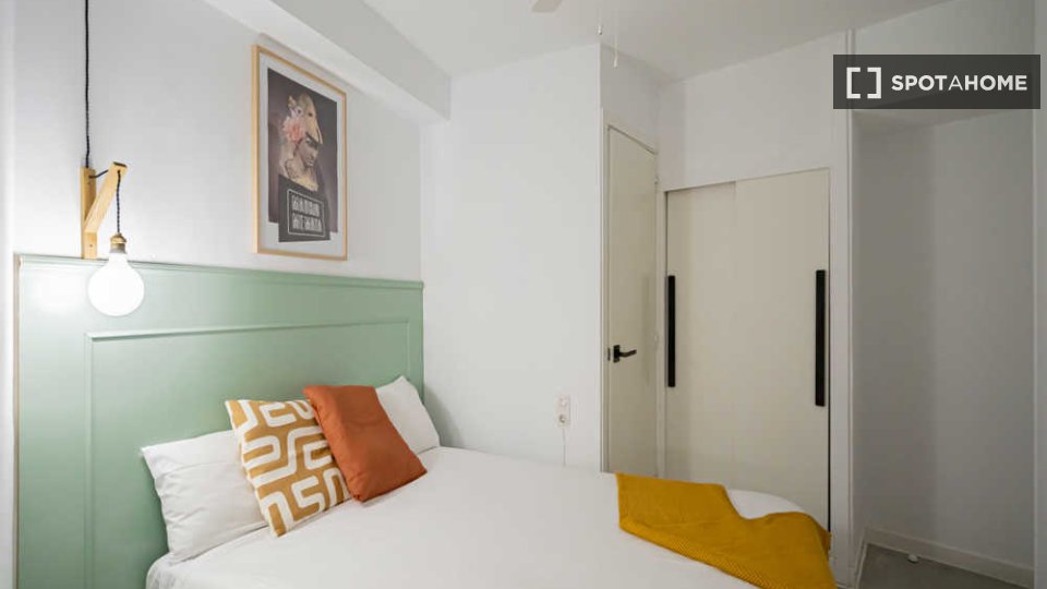 Double room Madrid, 67 beds — photo 70