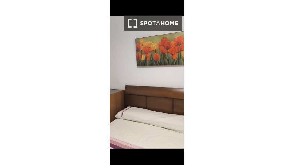 Double room Granada, 3 beds — photo 53
