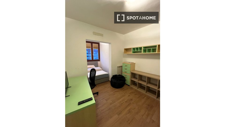 Double room Rome, 3 beds, 120m² — photo 2