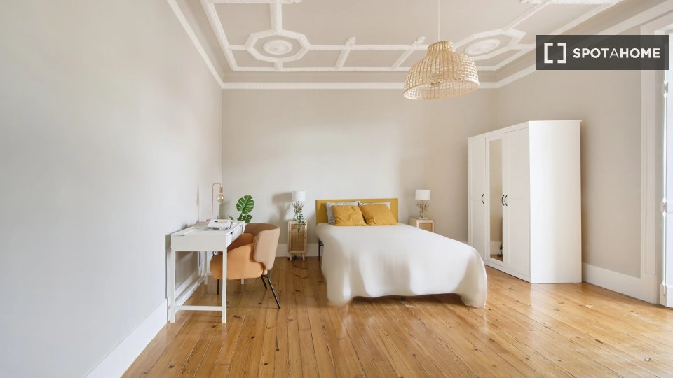 Double room Lisbon, 8 beds — photo 1