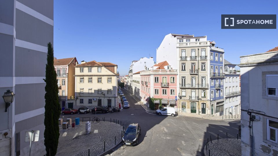 Double room Lisbon, 4 beds — photo 4