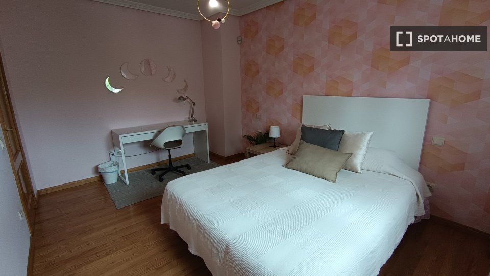 Double room Madrid, 5 beds — photo 8