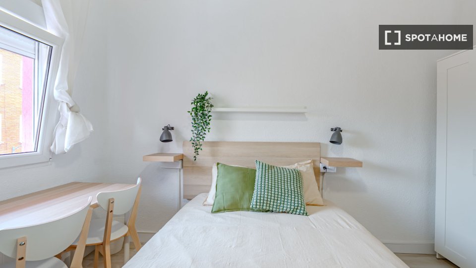 Double room Madrid, 4 beds — photo 9