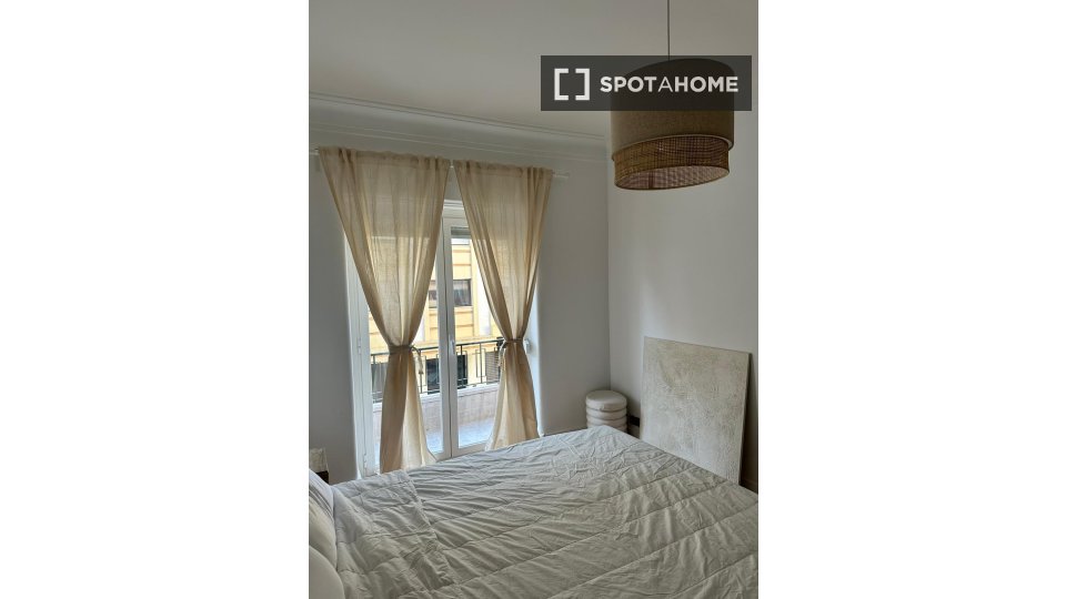 Apartment Lisbon, 2 beds — photo 19