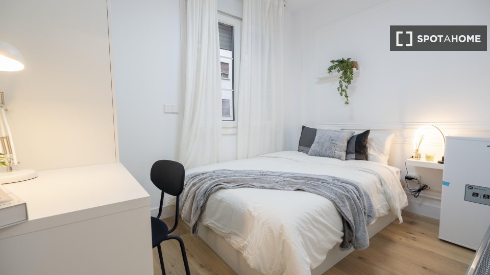 Double room Madrid, 7 beds — photo 29