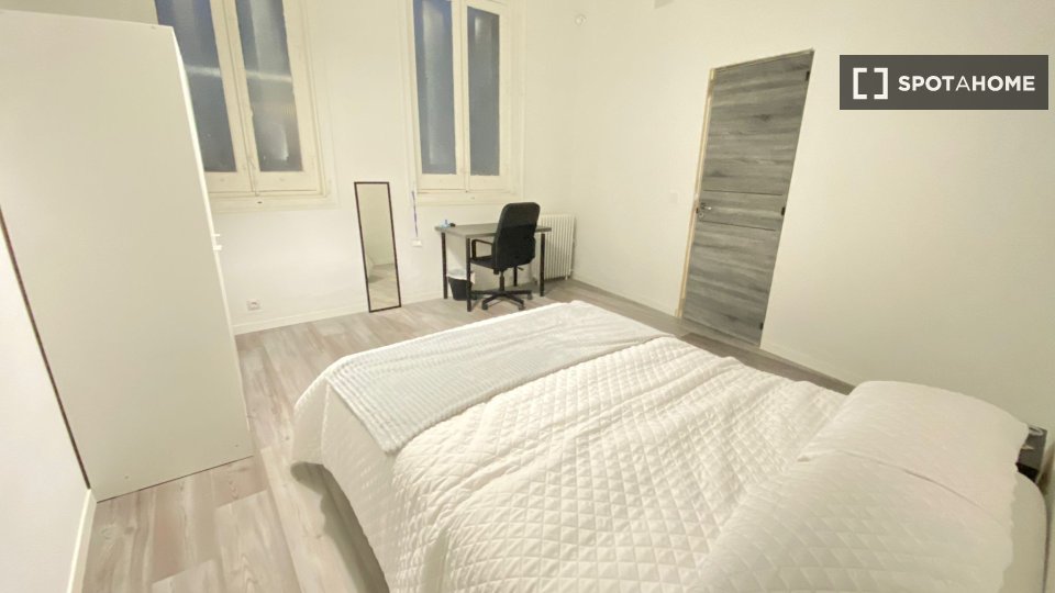 Double room Madrid, 10 beds — photo 10