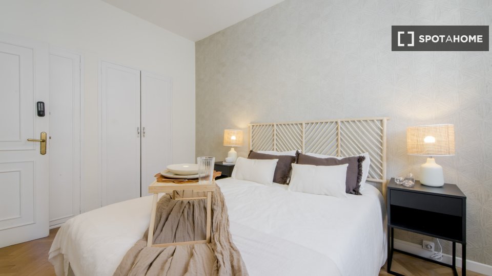 Double room Madrid, 9 beds — photo 6
