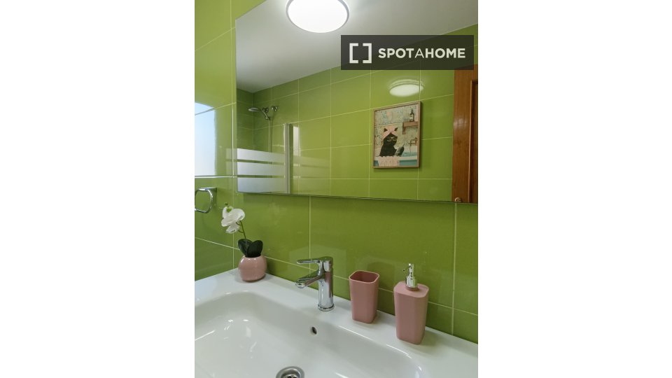 Apartment Alicante, 3 beds, 77m² — photo 13