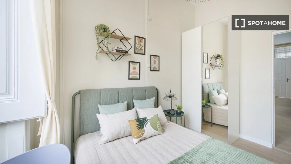 Double room Lisbon, 9 beds — photo 12