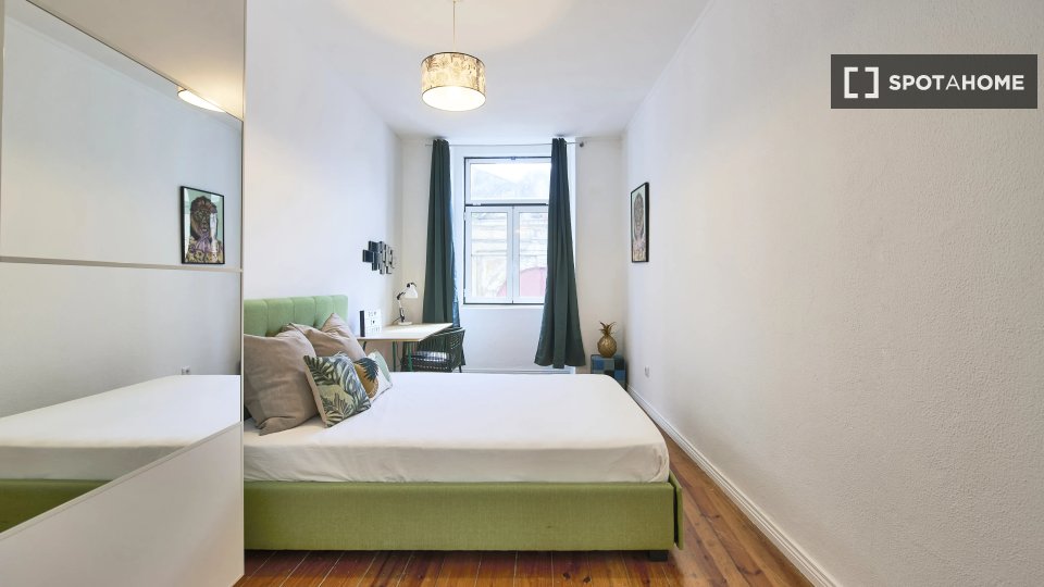 Double room Lisbon, 13 beds — photo 10