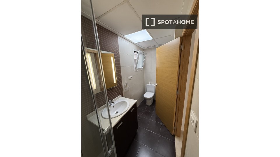 Apartment Alicante, 2 beds, 50m² — photo 10
