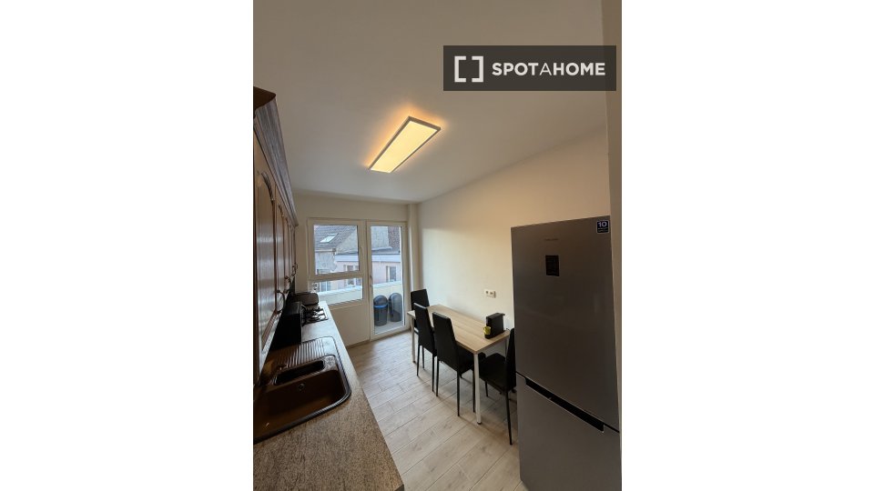 Double room Brussels, 4 beds, 125m² — photo 8