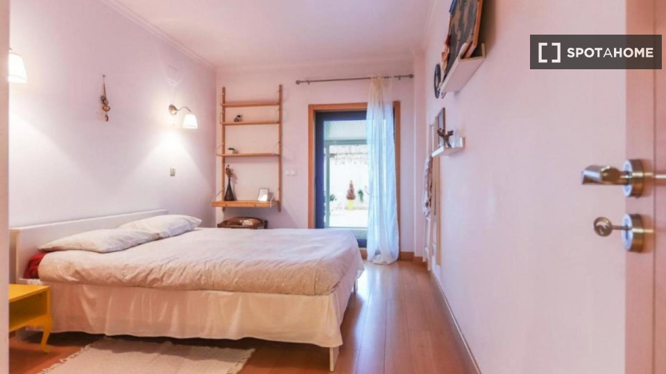 Apartment Lisbon, 1 bed, 65m² — photo 14