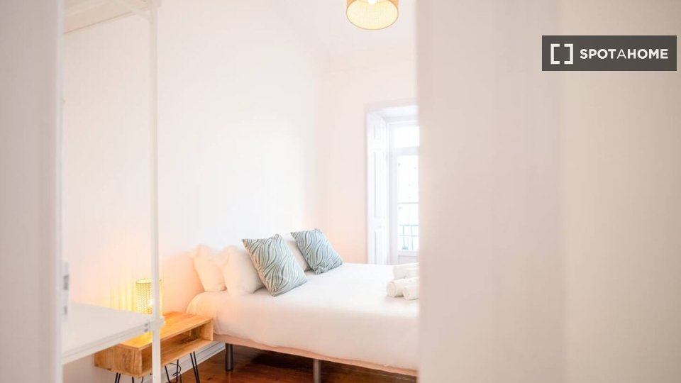Apartment Lisbon, 2 beds — photo 18